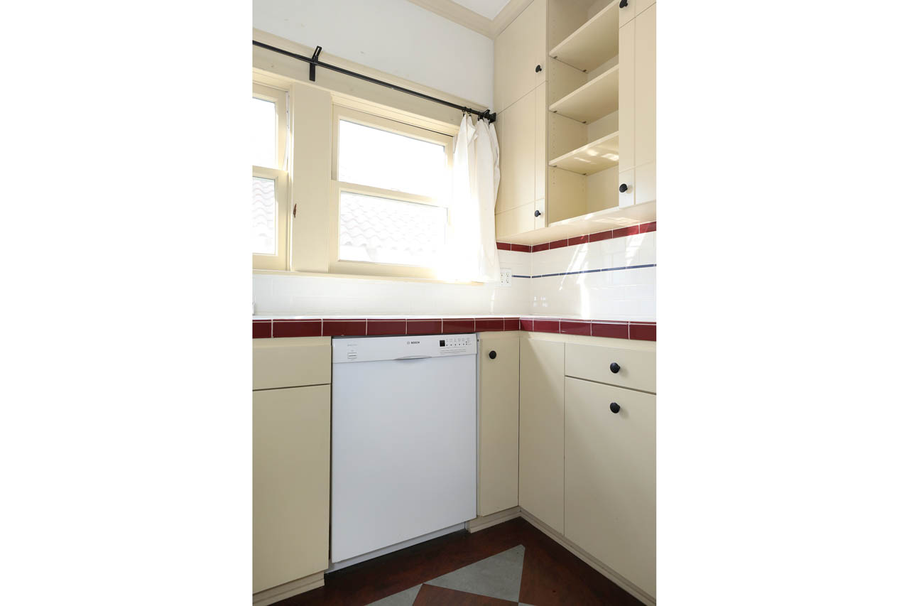 1124 1/2 W Kensington Rd Angelino Heights Tracy Do Coldwell