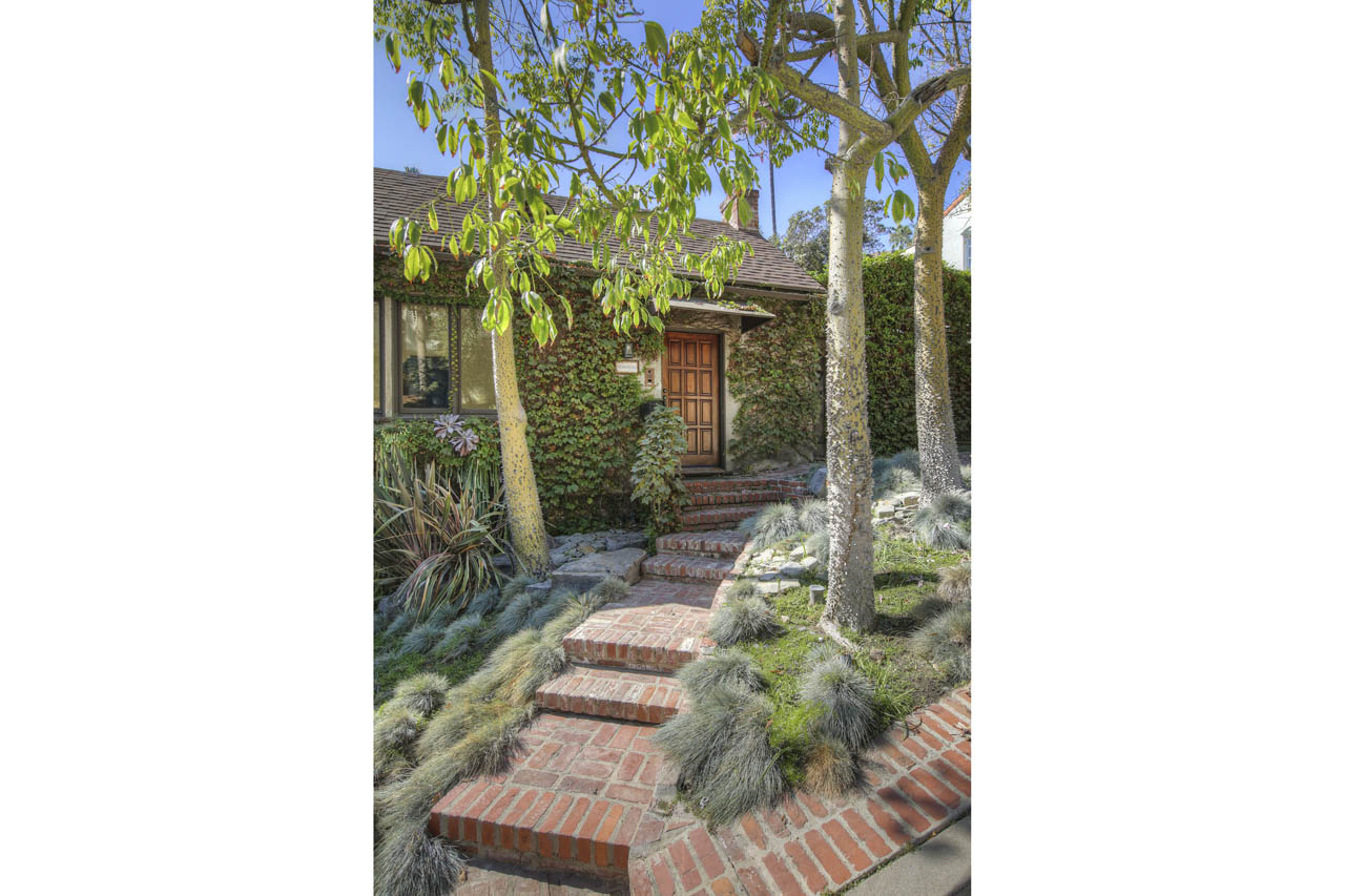 1959 Whitley Ave, Whitley Heights Tracy Do Compass Real Estate