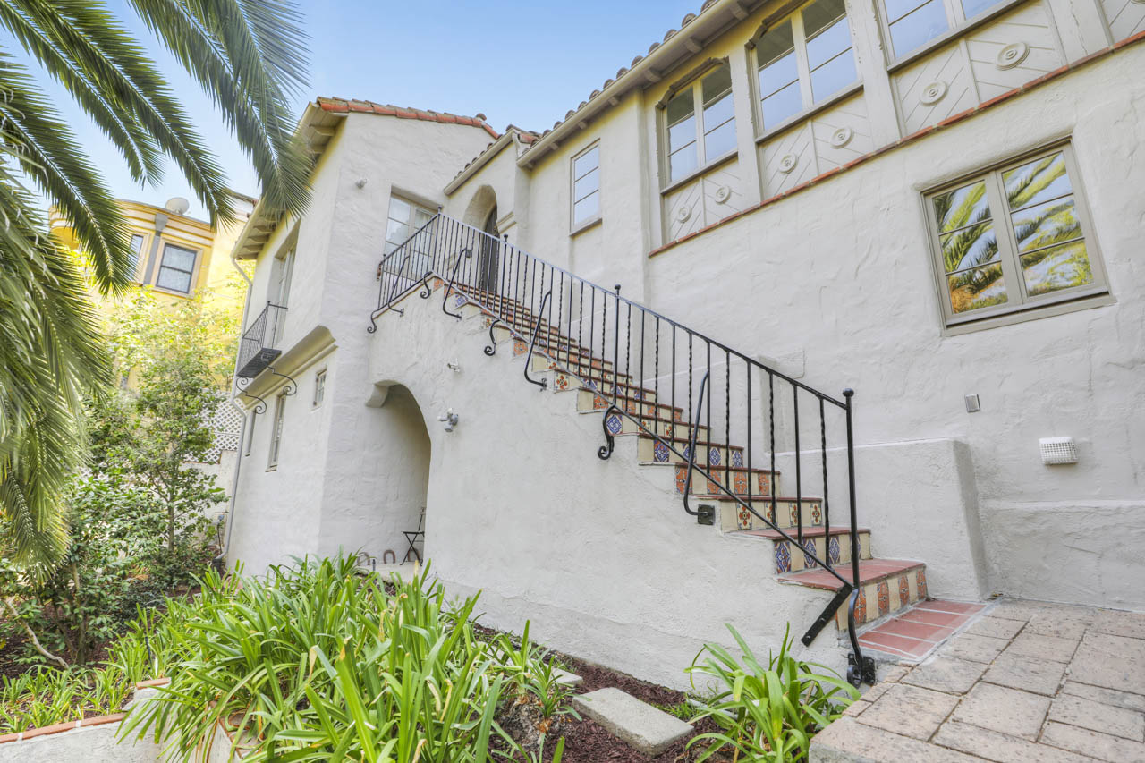 3642 Cadman Dr Los Feliz Tracy Do Coldwell Banker Realty