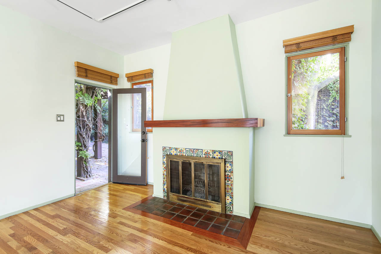 1959 Whitley Ave, Whitley Heights Tracy Do Compass Real Estate