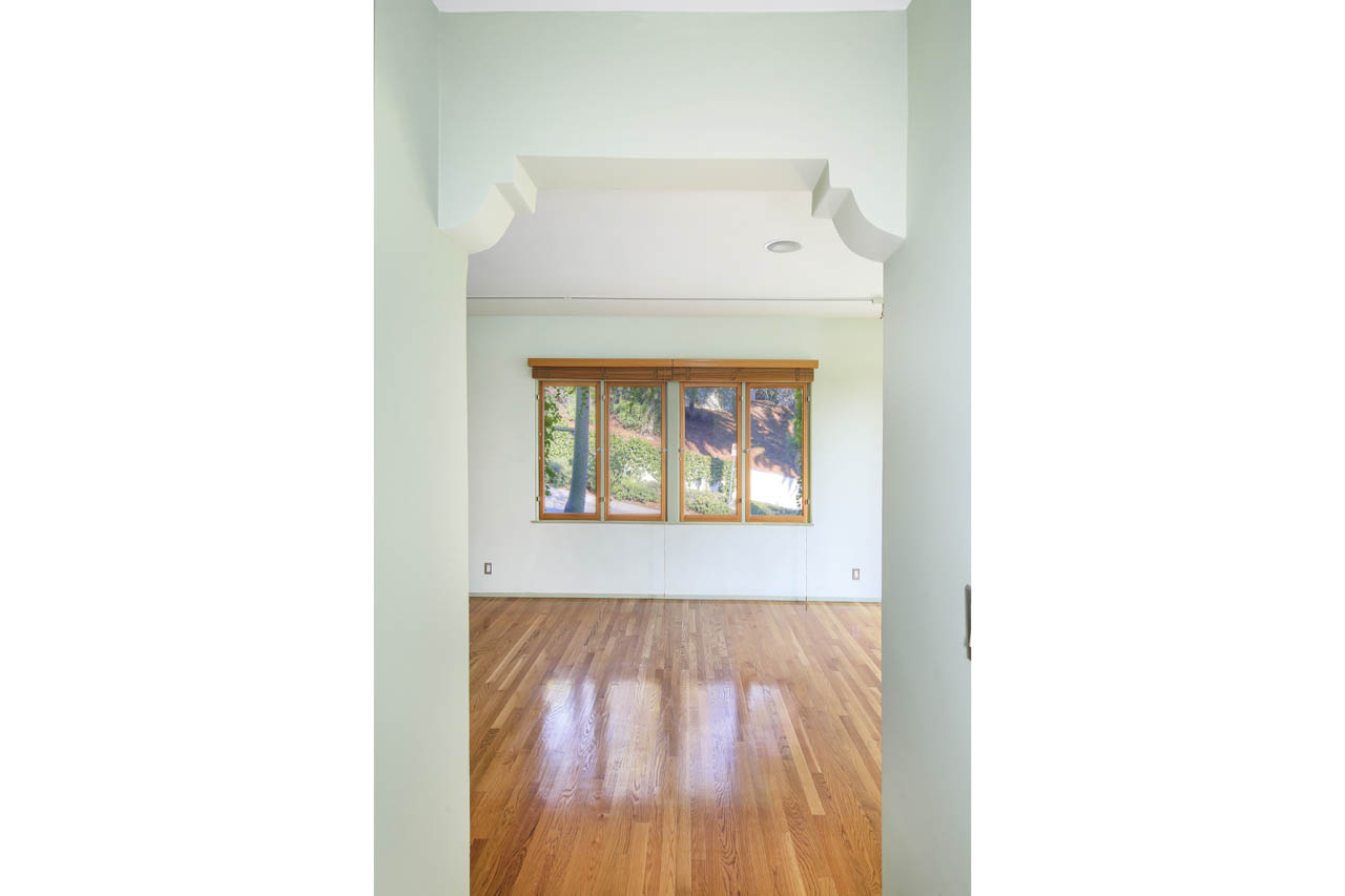 1959 Whitley Ave, Whitley Heights Tracy Do Compass Real Estate