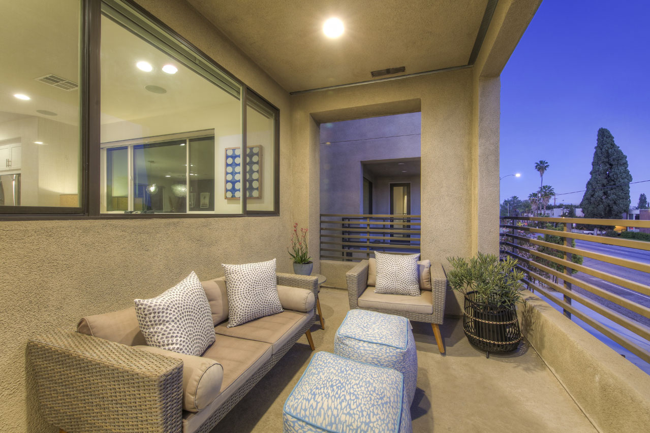 13147 W Victory Blvd Valley Glen Tracy Do Coldwell Banker Realty