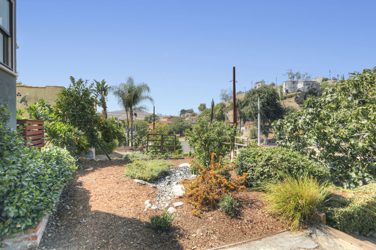 5004 Budau Pl El Sereno Tracy Do Compass Real Estate