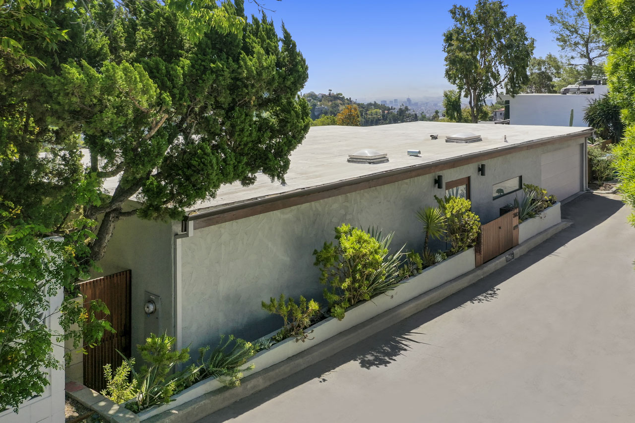 2842 Hollyridge Dr Beachwood Canyon Tracy Do Coldwell Banker Realty