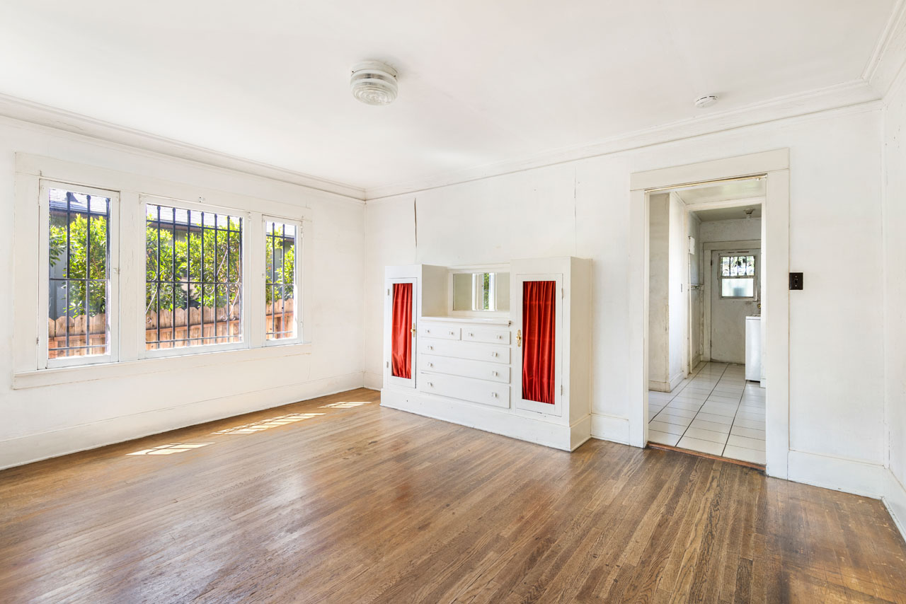 1323 McCollum St Silver Lake Tracy Do Coldwell Banker Realty