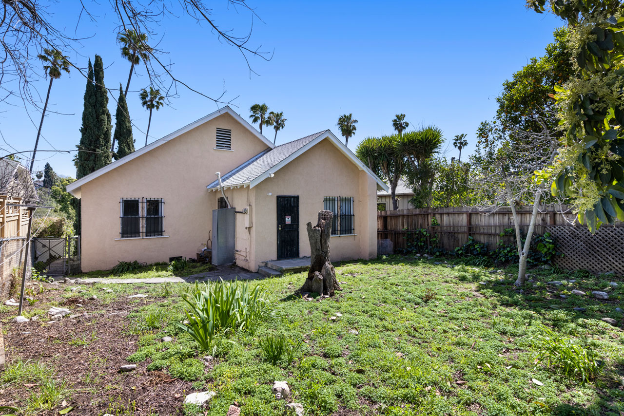 1323 McCollum St Silver Lake Tracy Do Coldwell Banker Realty