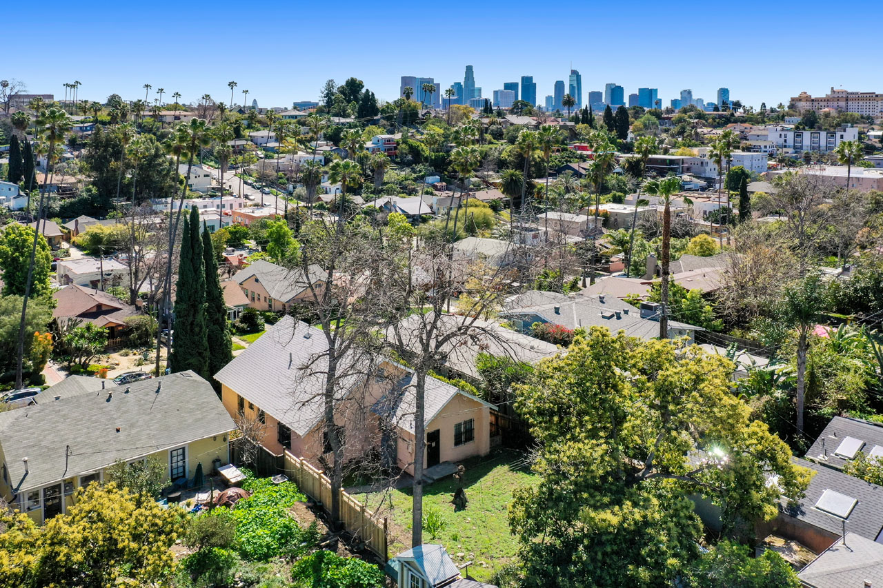 1323 McCollum St Silver Lake Tracy Do Coldwell Banker Realty