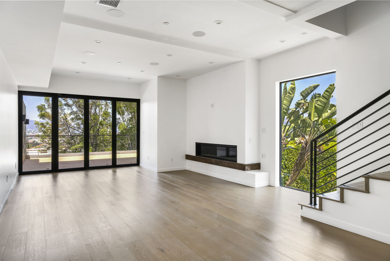 1323 Edgecliffe Dr Silver Lake Tracy Do Coldwell Banker Realty