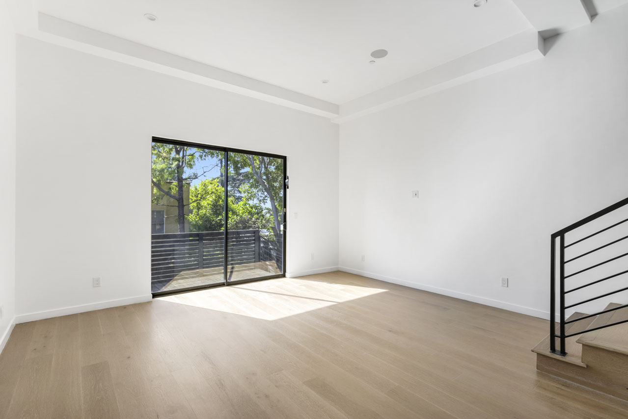 1323 Edgecliffe Dr Silver Lake Tracy Do Coldwell Banker Realty