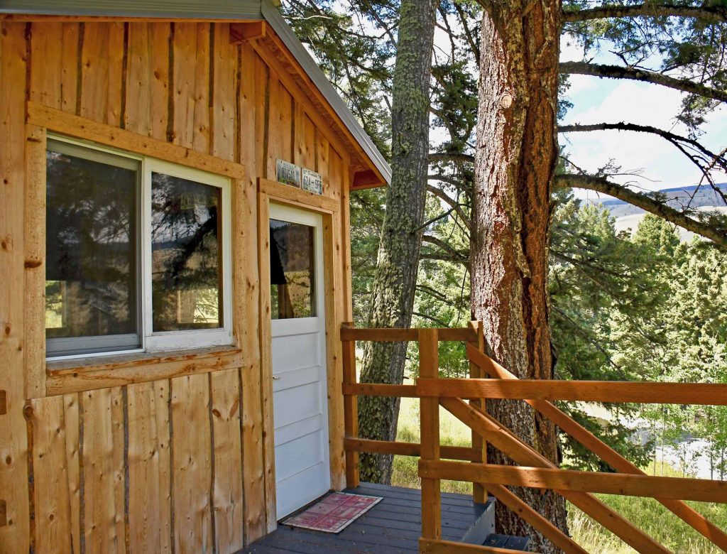 Eco Friendly Cabin Near Yellowstone National Park