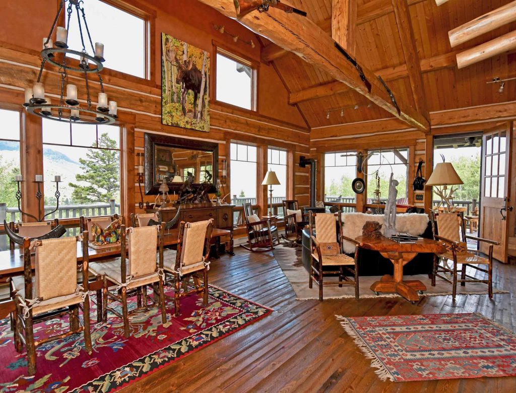 Eco Friendly Cabin Near Yellowstone National Park