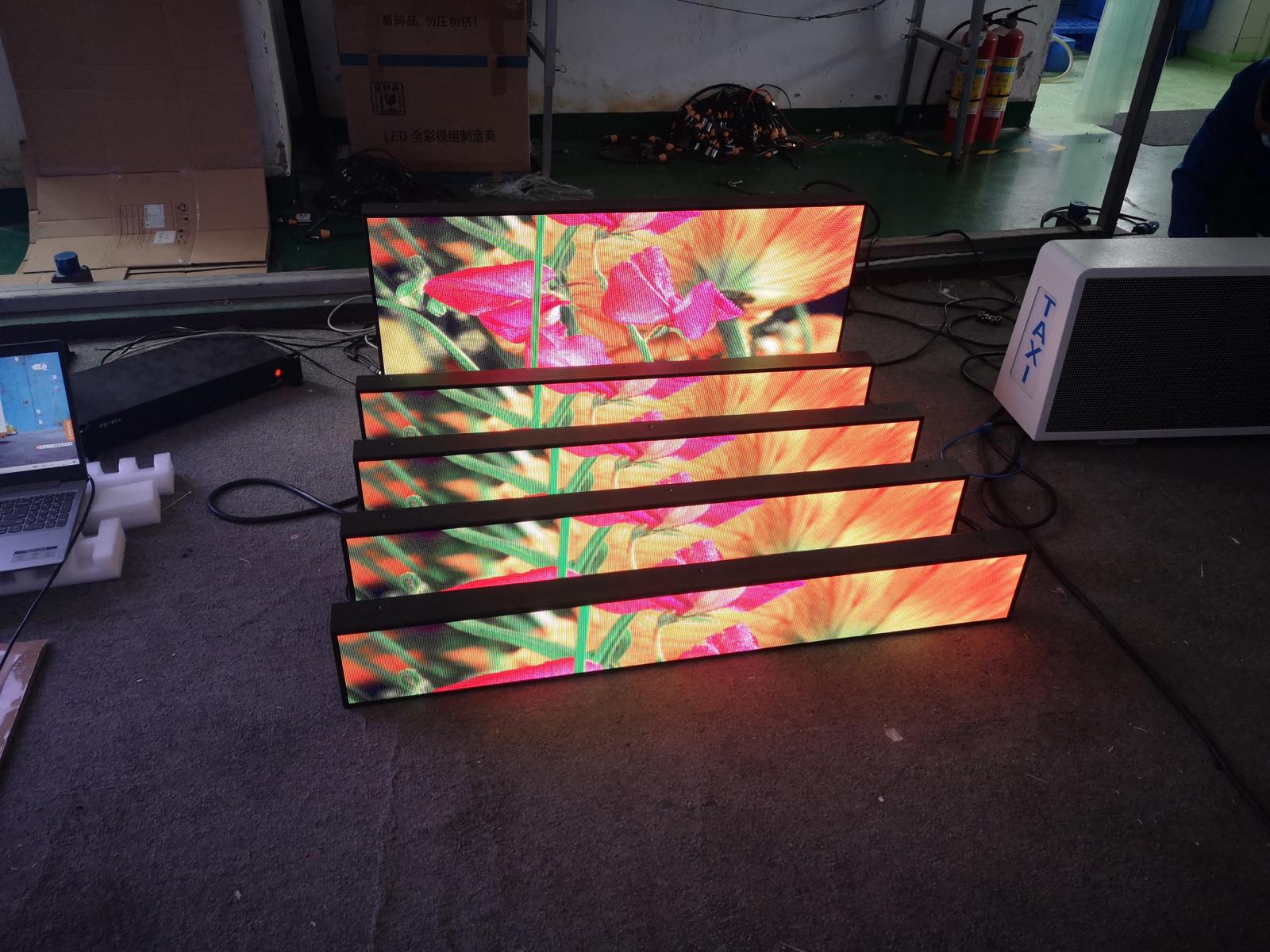 Shelf LED Panel Display Tradehive