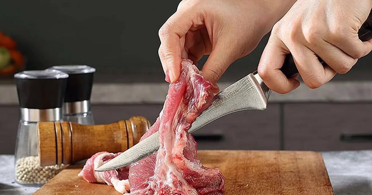 What Is a Boning Knife and What Does It Do?
