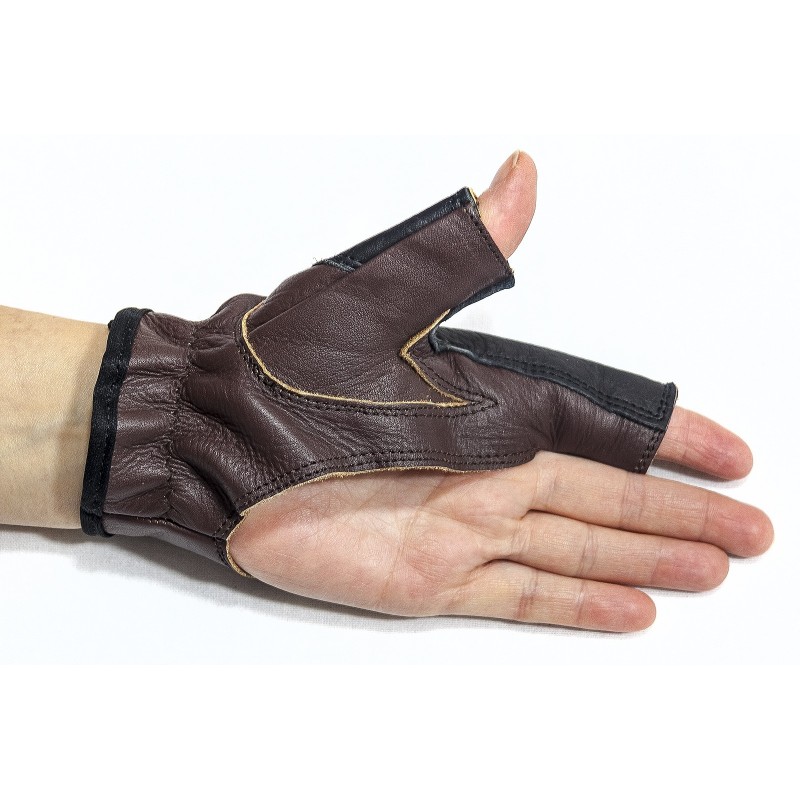 Archery bow hand glove that won't warm up but protect your hand.