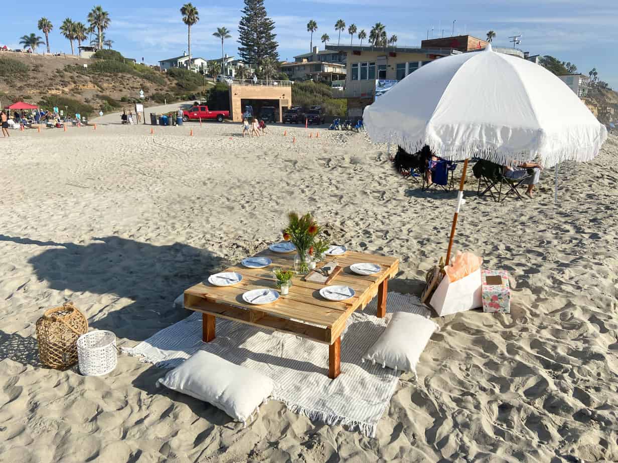 Easy Beach Picnic Party Setup