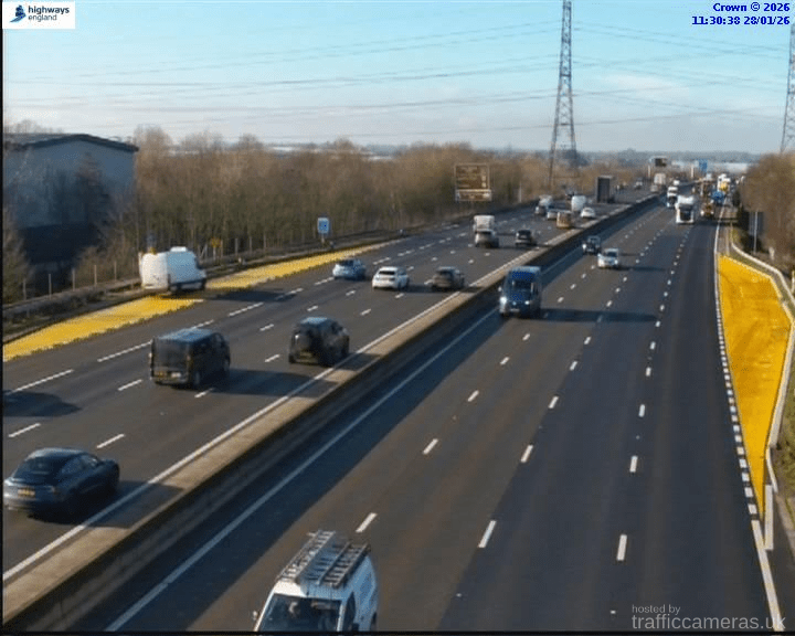 Latest CCTV Camera Feeds from the M25 Motorway Traffic Cameras UK