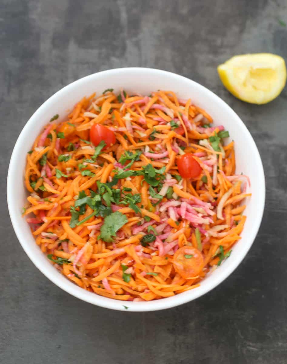 Digestive Radish, Carrot, Ginger salad with Tomatoes Traffic Light Cook
