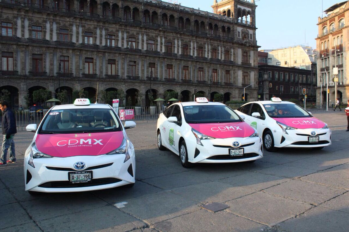 Entregan taxis “tecnológicos” en la Ciudad de México Tráfico ZMG