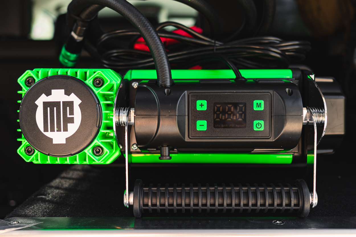 MORRFlate FiveSix PSI Pro Vs. Viair 400P Comparison & Review