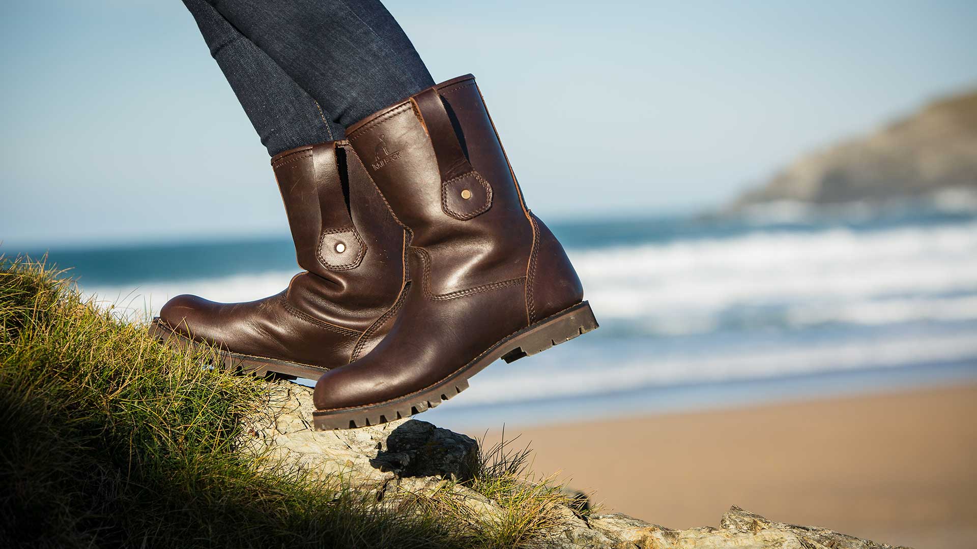 Trailback Riggers Waterproof Walking Boots Dog Walking Boots