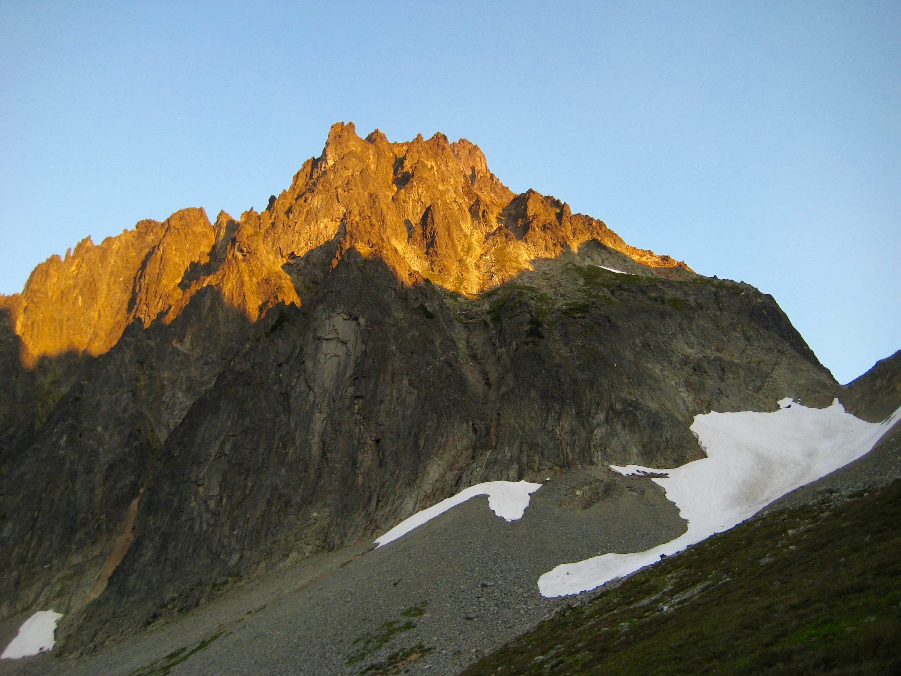 Johannesburg Mountain via North Mixup Notch—East Face—East Ridge