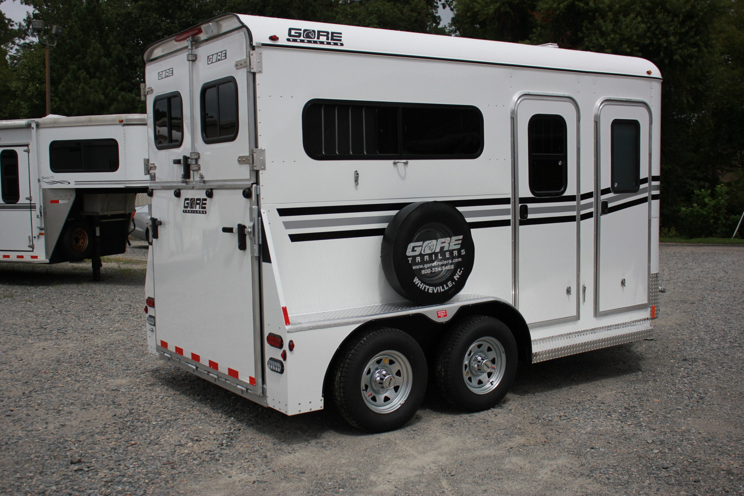 NEW Gore 2 Horse Straight Load Bumper Pull w/ Dressing Room 20,975