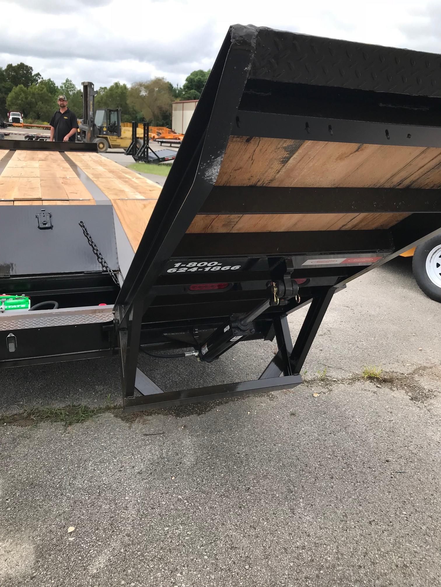 Econoline 30Ton 102" x 30' Tri Axle Dovetail Trailer "Air Brakes" Trailers 2 Go 4 Less