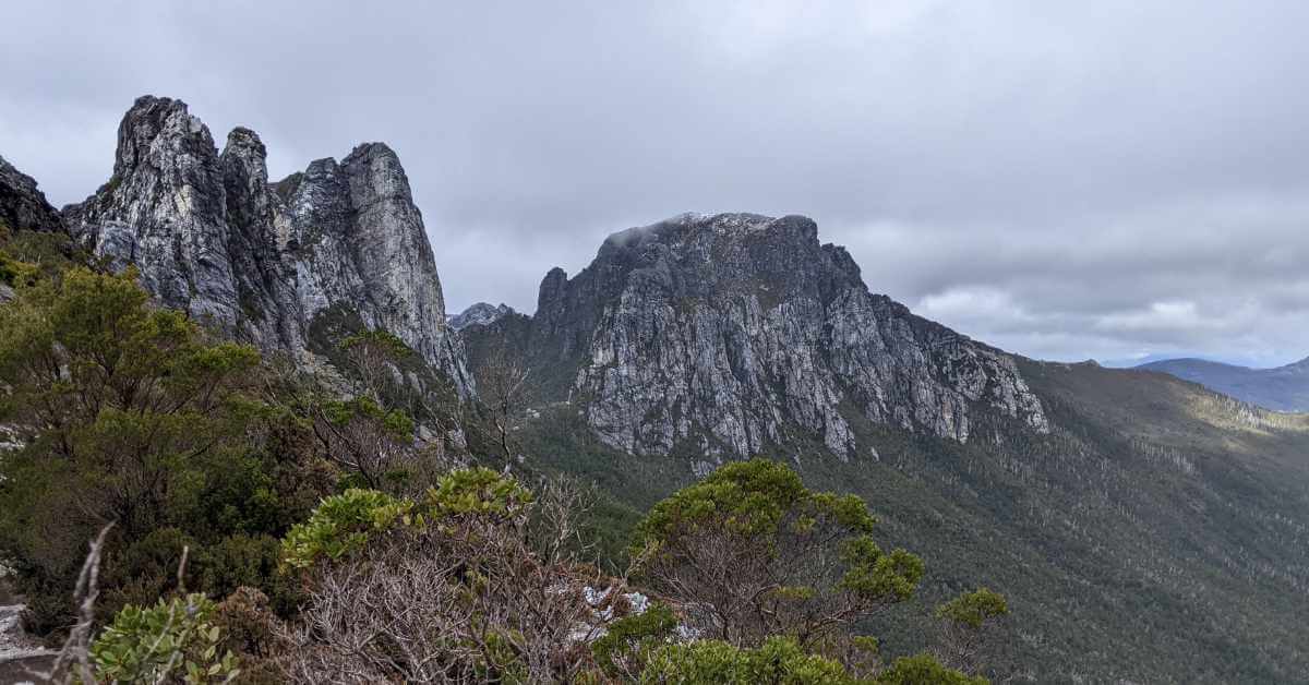 Running Frenchmans Cap in a Day Trail Flow