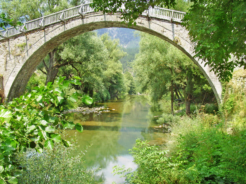 Top 10 list of Arch stone bridges in mainland Greece