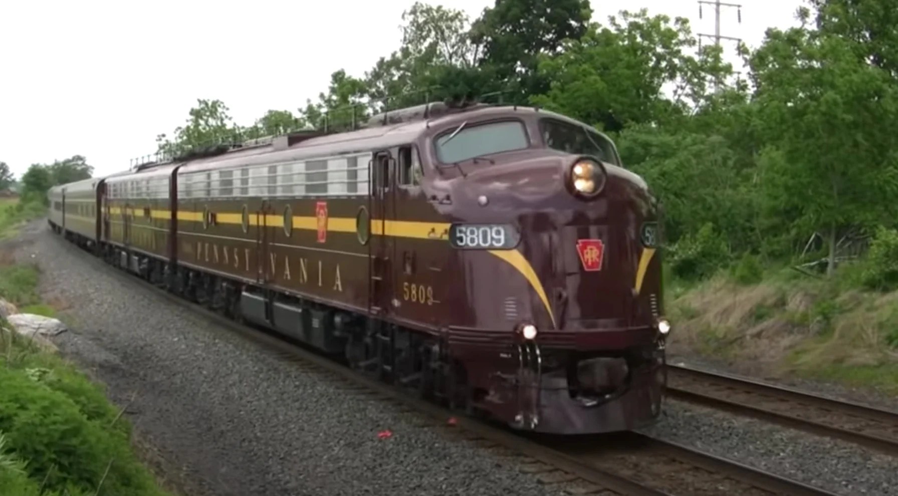 Pennsylvania Railroad's E8 Train Fanatics
