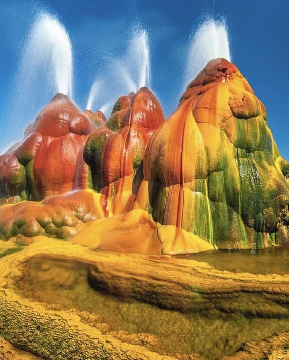 MẠCH NƯỚC KỲ ẢO Ở FLY GEYSER, MỸ Trải Nghiệm Sống