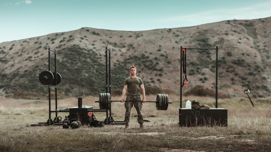 What is the Average Deadlift For A 18-Year-Old? | Trainrightmuscle