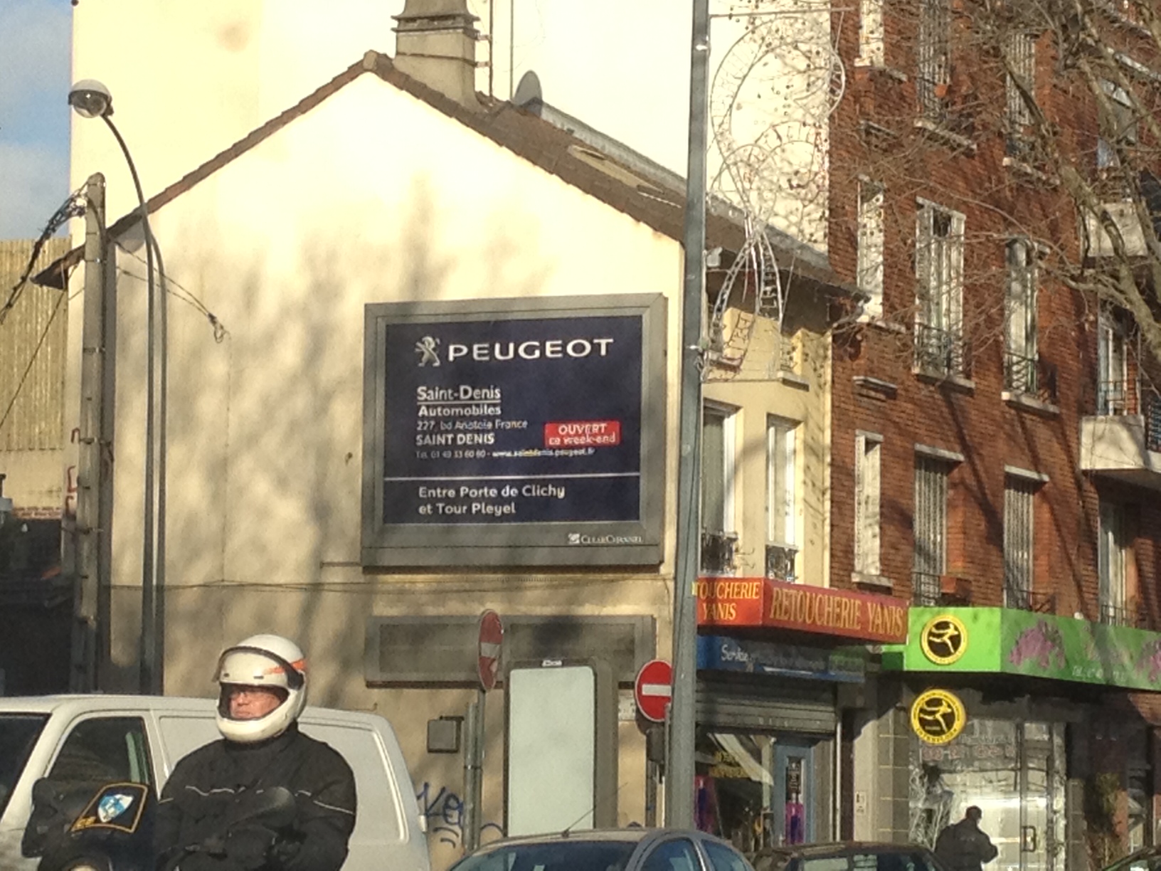 Peugeot Saint Denis Automobiles en grand format Le Trait d'Union