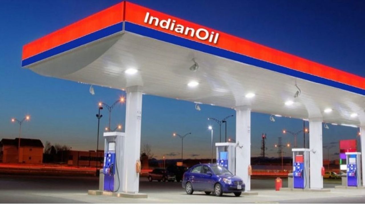 Indian Oil’s Big Electric Push 10,000 Charging Stations In 1000 Days