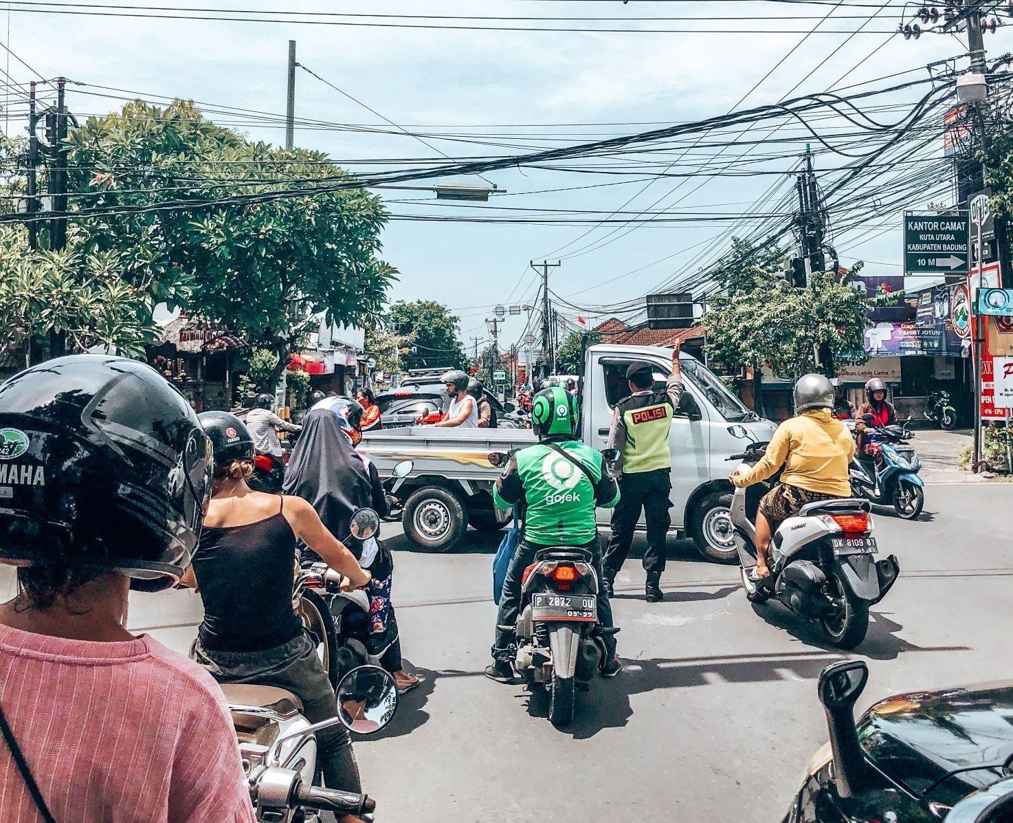 Die Fortbewegung auf Bali mit dem Roller, Grab, Gojek, dem Taxi und Co