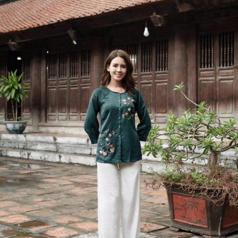 Tổng hợp những mẫu áo bà ba đẹp nhất 2023