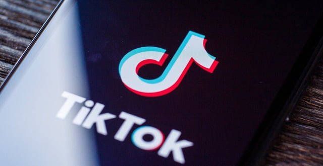 How to livestream video to your followers 'Go live' on TikTok? Make