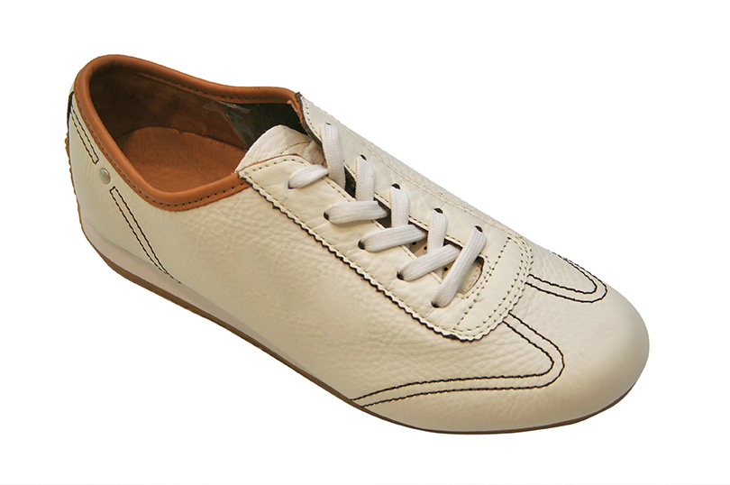 How To Clean Leather Sneakers At Home Both Black And White Kicks Transcend Home Cleaning