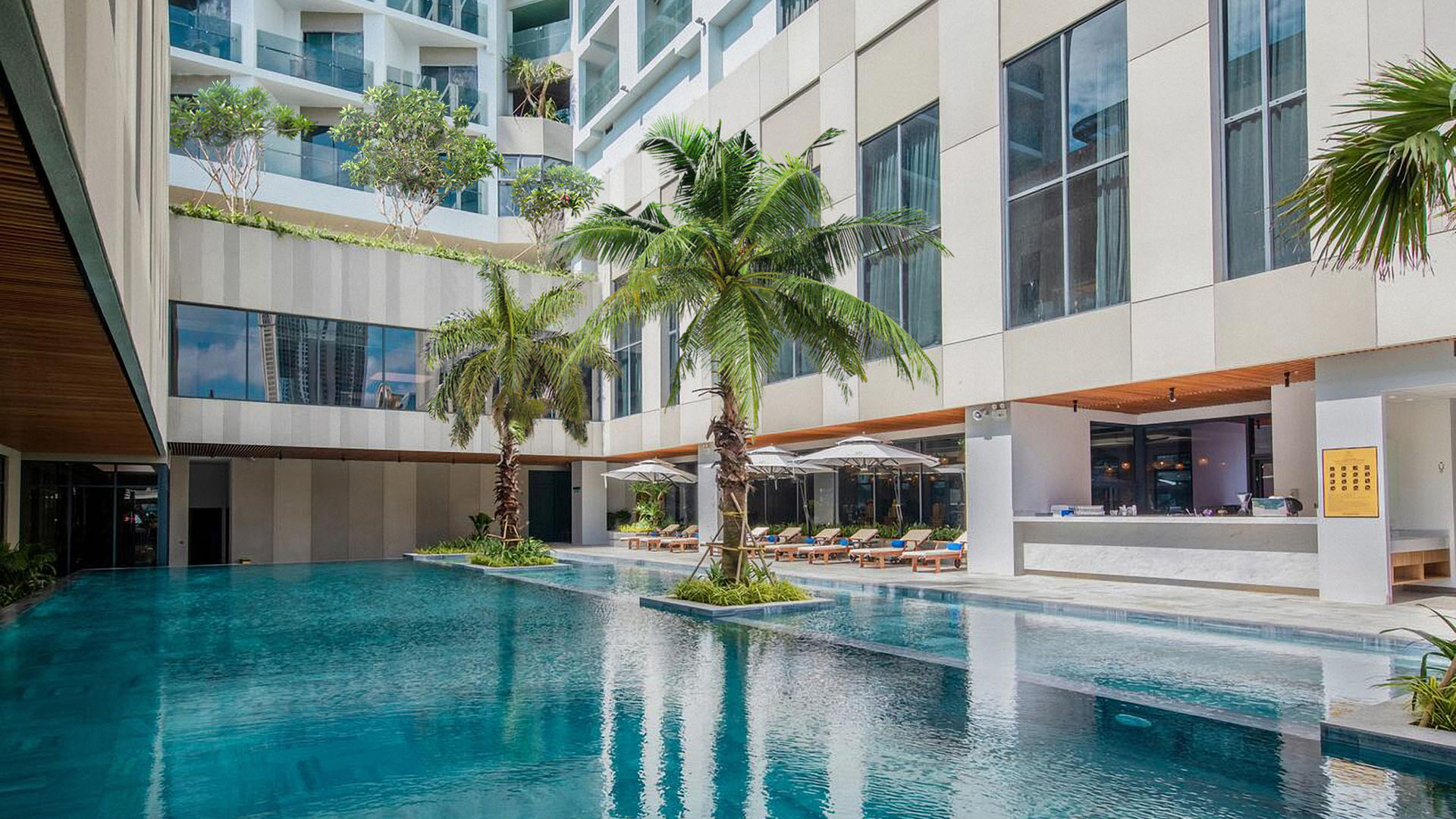 Fleur De Lys Hotel Transform