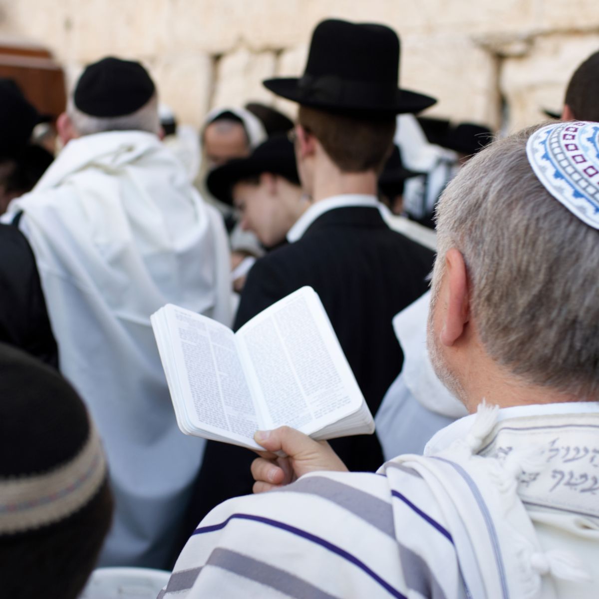 Jewish Funeral Attire Etiquette at Janice Ling blog
