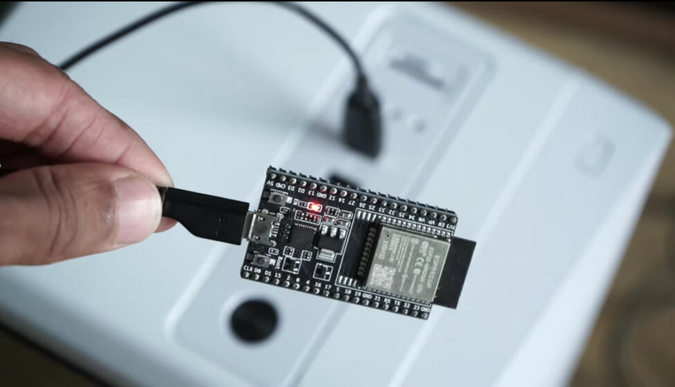 How To Make A Wired Controller Wireless (3 Methods)