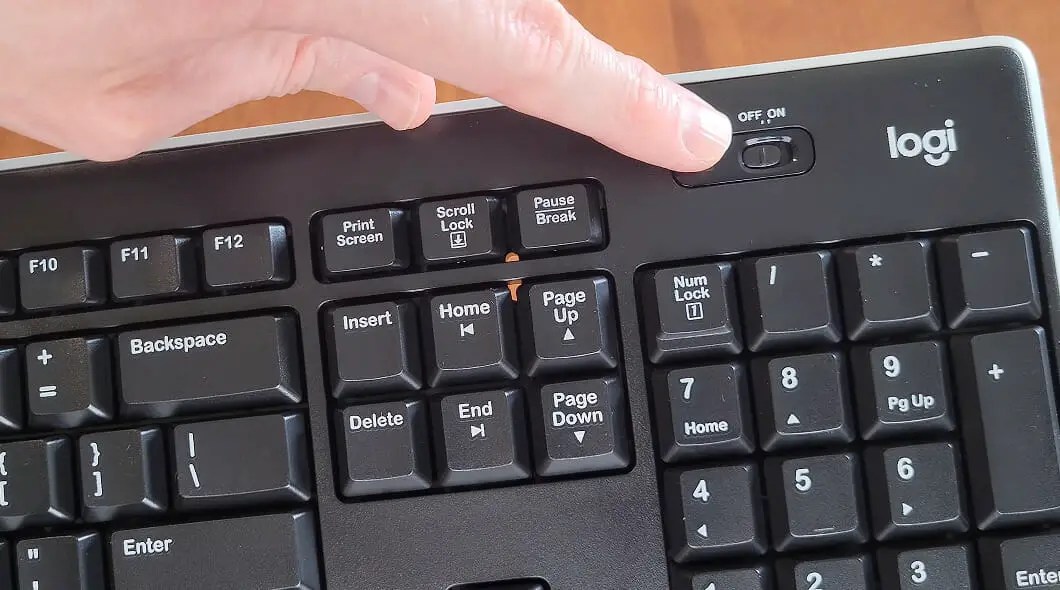 How To Connect A Logitech Wireless Keyboard (2 Methods)