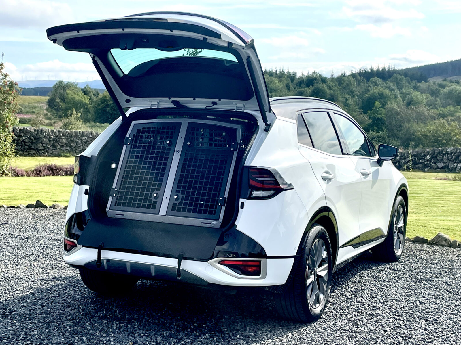 Car Dog Cages, Crates & Transit Boxes for Kia Sportage 2021 Present (including Hybrid) TransK9