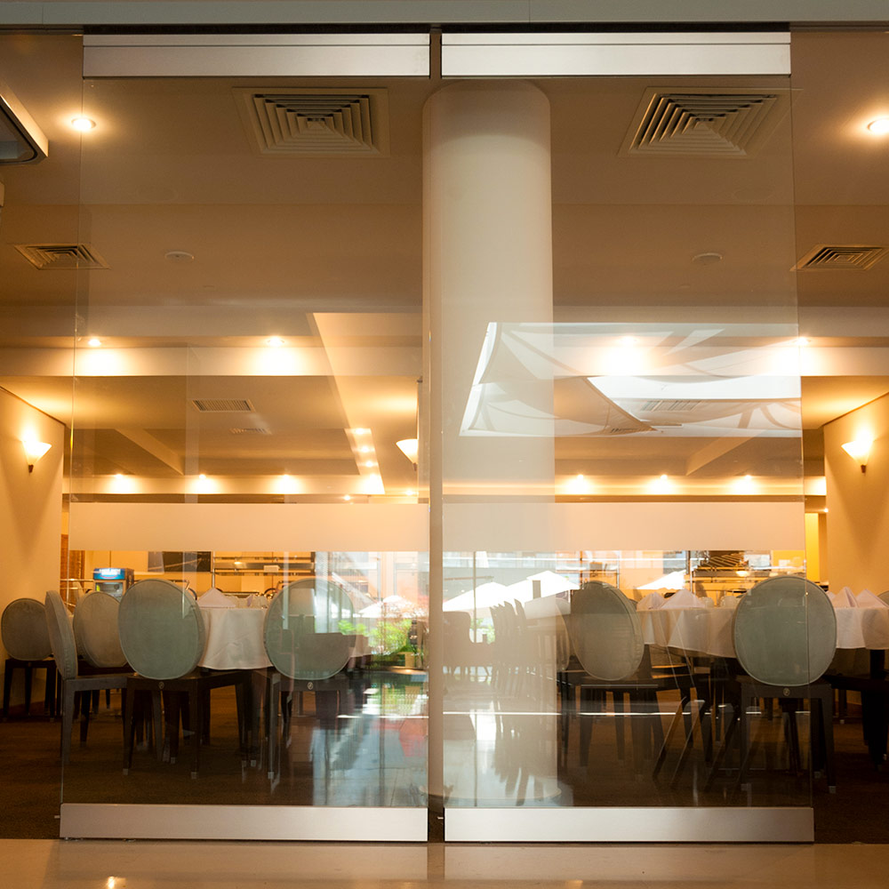 Glass furnishings for Ramada Hotel Transparent Design