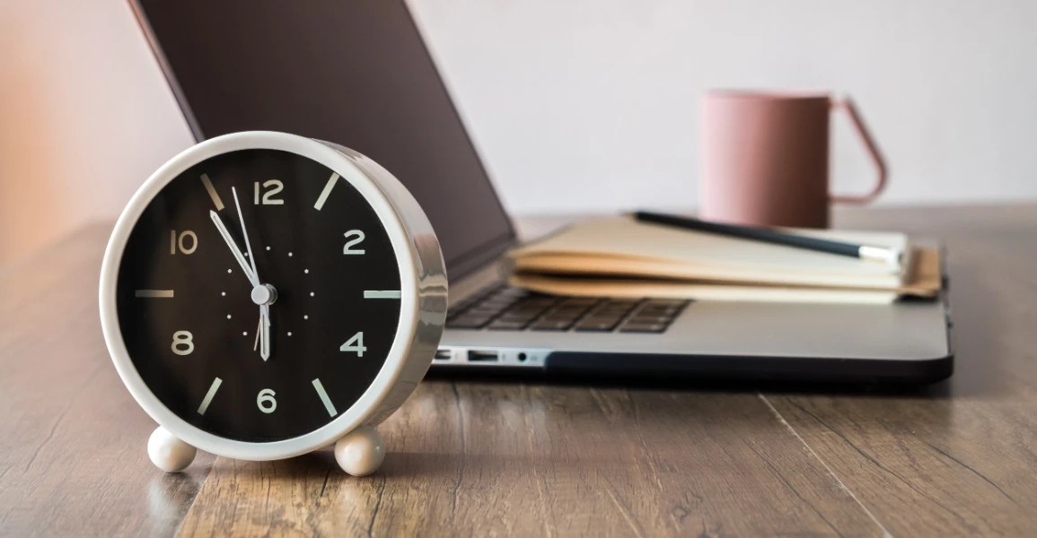 11 Best Clock In Clock Out Apps in 2024 Traqq Blog