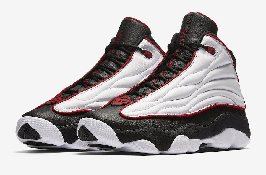 Jordan Pro Strong Black Varsity Red vingt ans, ça se fête avec un retour