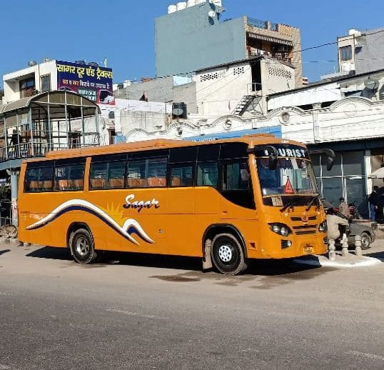 Deluxe Bus on Rent Bus Hire Rental in Delhi, Noida, Gurgaon