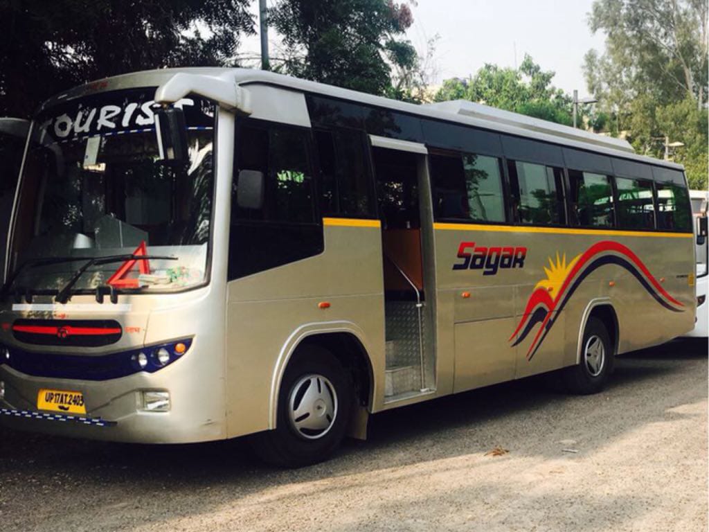 Deluxe Bus on Rent Bus Hire Rental in Delhi, Noida, Gurgaon