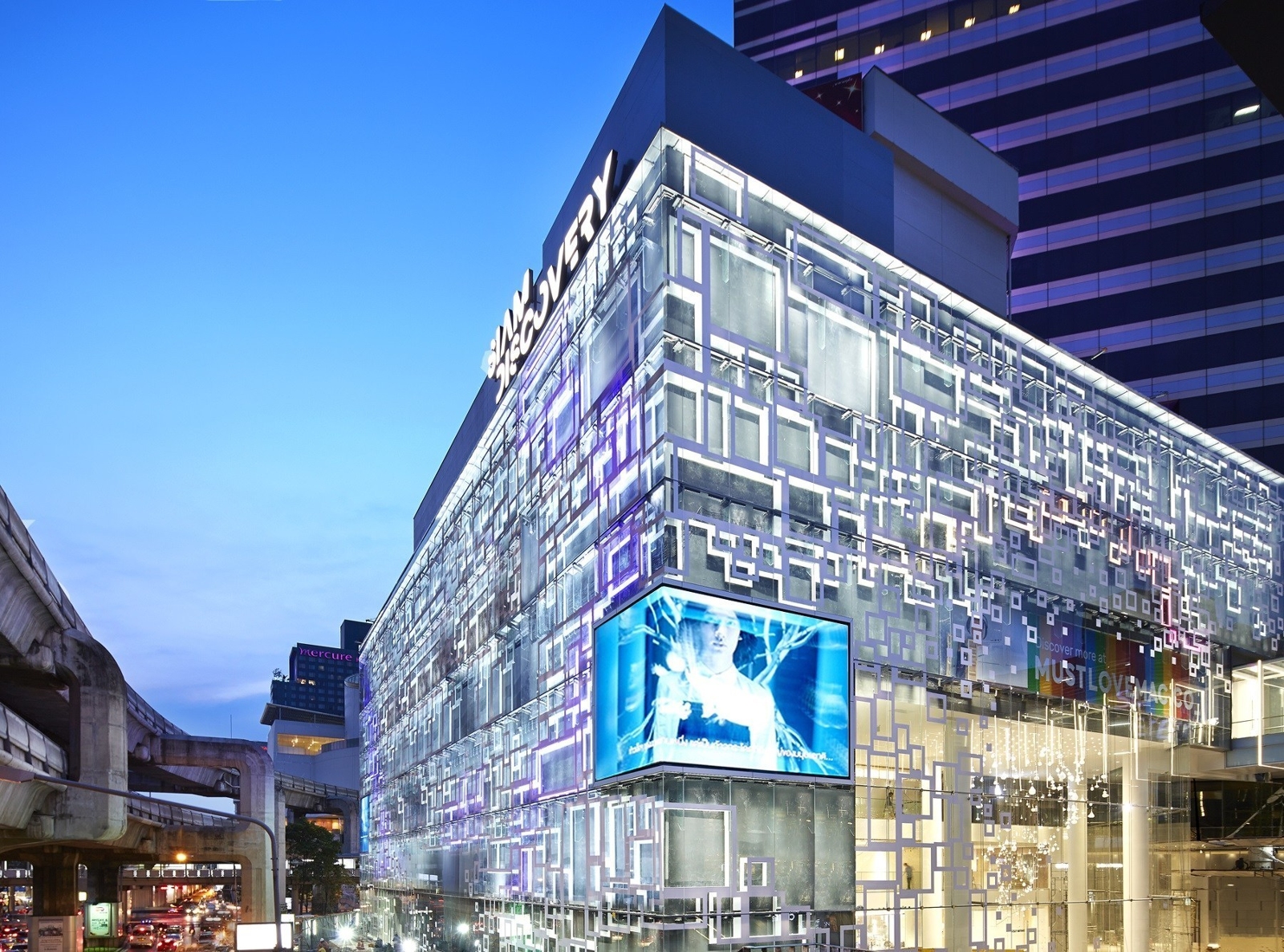 曼谷三大商场 siam discovery,siam paragon,siam center 全面革新