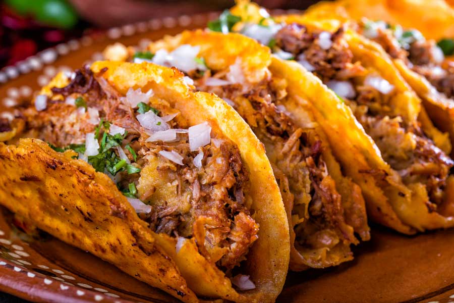 Food In Mexico City (19 Epic Dishes to Try)